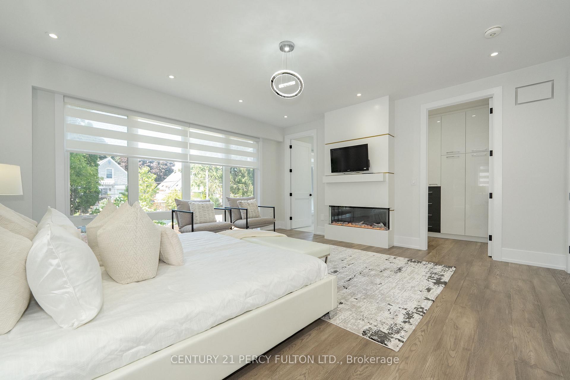 Photo 12 of 60 Boem Avenue, Scarborough, Wexford-Maryvale — HOMEH