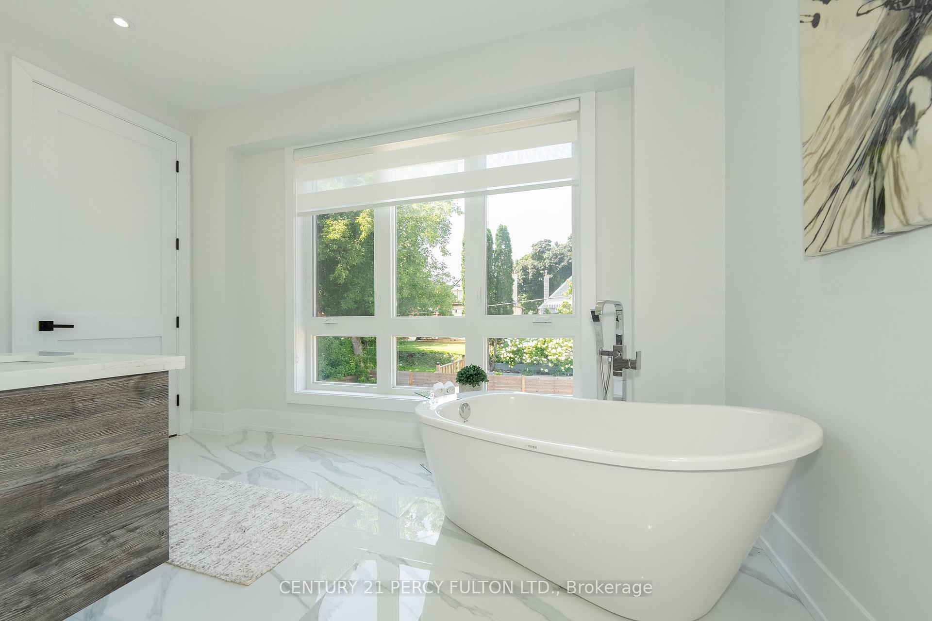 Photo 16 of 60 Boem Avenue, Scarborough, Wexford-Maryvale — HOMEH