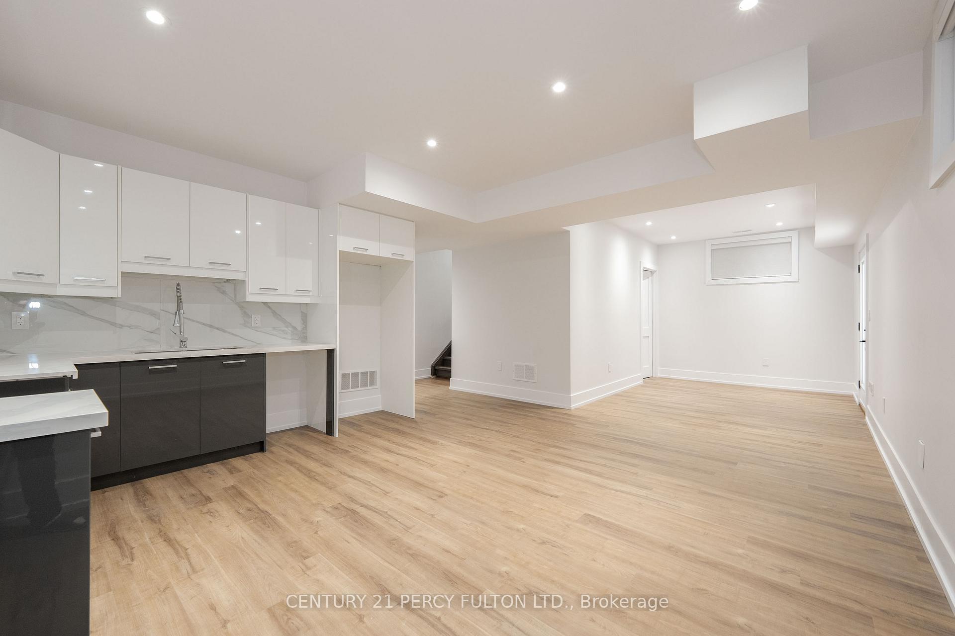 Photo 21 of 60 Boem Avenue, Scarborough, Wexford-Maryvale — HOMEH