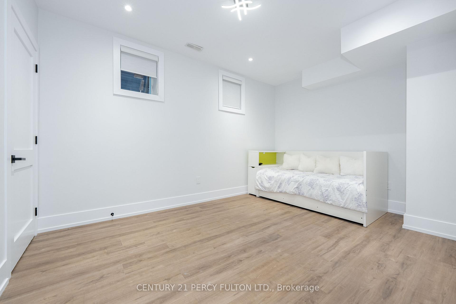 Photo 29 of 60 Boem Avenue, Scarborough, Wexford-Maryvale — HOMEH