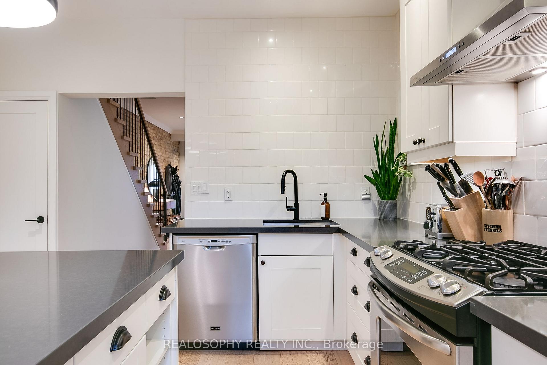 Photo 14 of 25 Coady Avenue, Toronto, South Riverdale — HOMEH