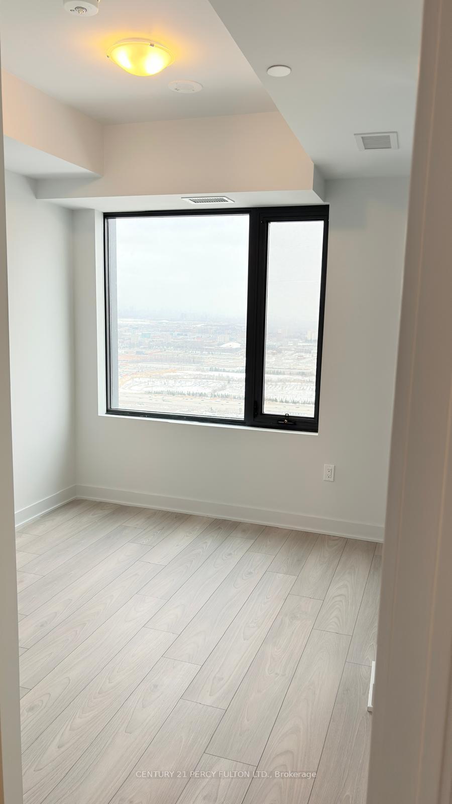 Photo 5 of Unit 5103, 2920 Highway 7 Road, Vaughan, Concord — HOMEH