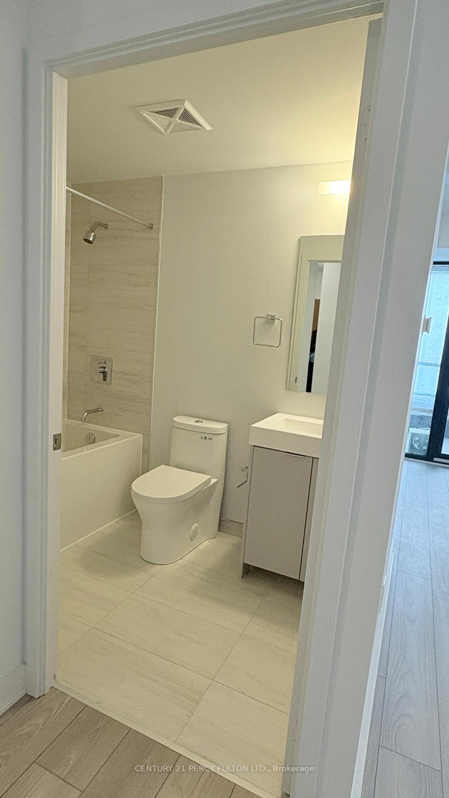 Photo 4 of Unit 5103, 2920 Highway 7 Road, Vaughan, Concord — HOMEH