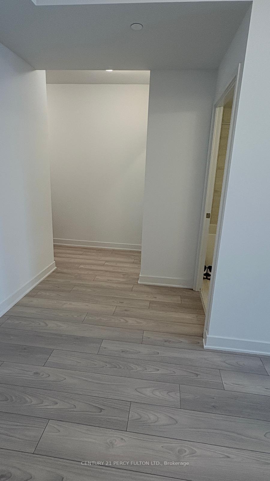 Photo 9 of Unit 5103, 2920 Highway 7 Road, Vaughan, Concord — HOMEH
