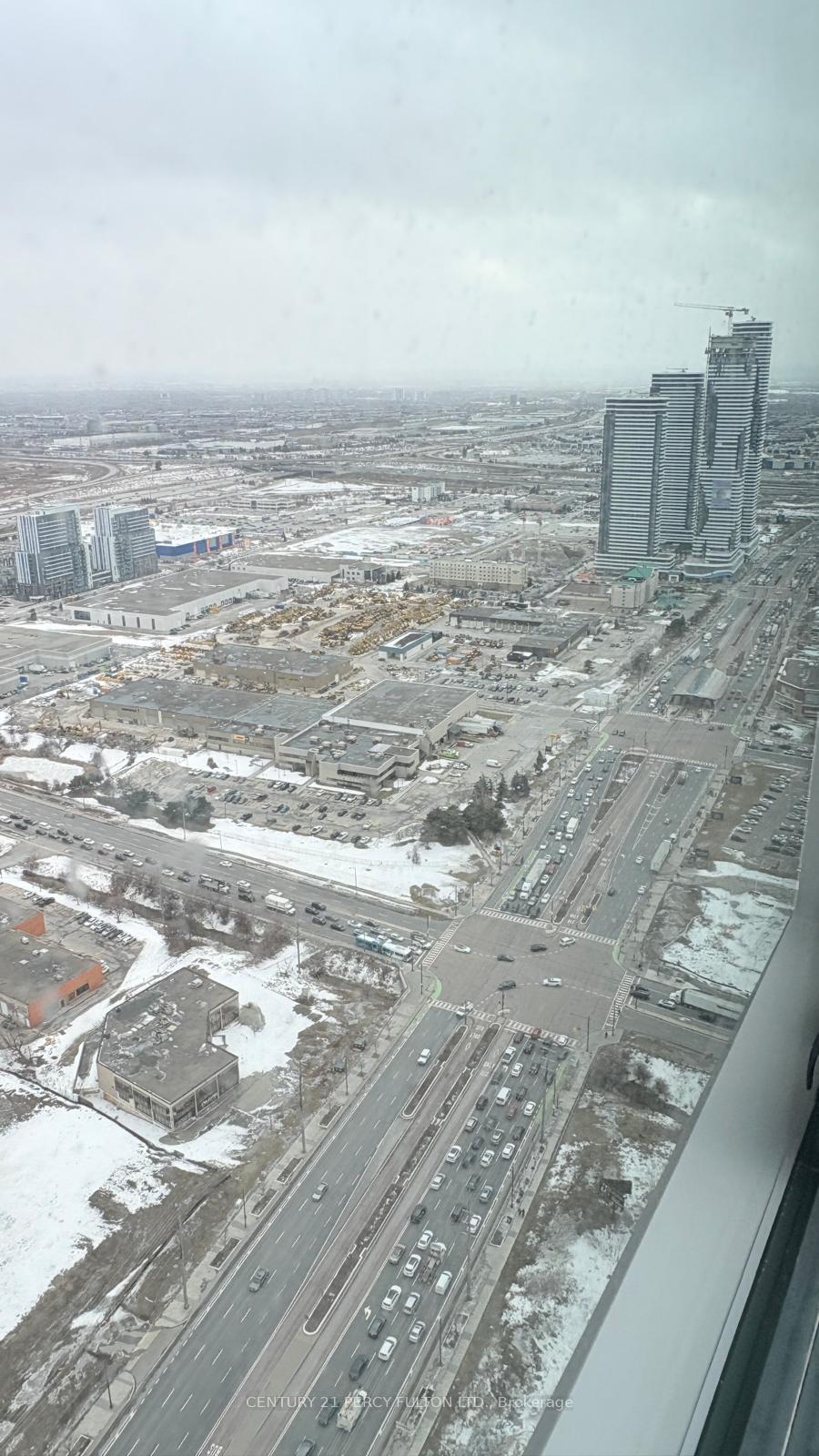 Photo 8 of Unit 5103, 2920 Highway 7 Road, Vaughan, Concord — HOMEH