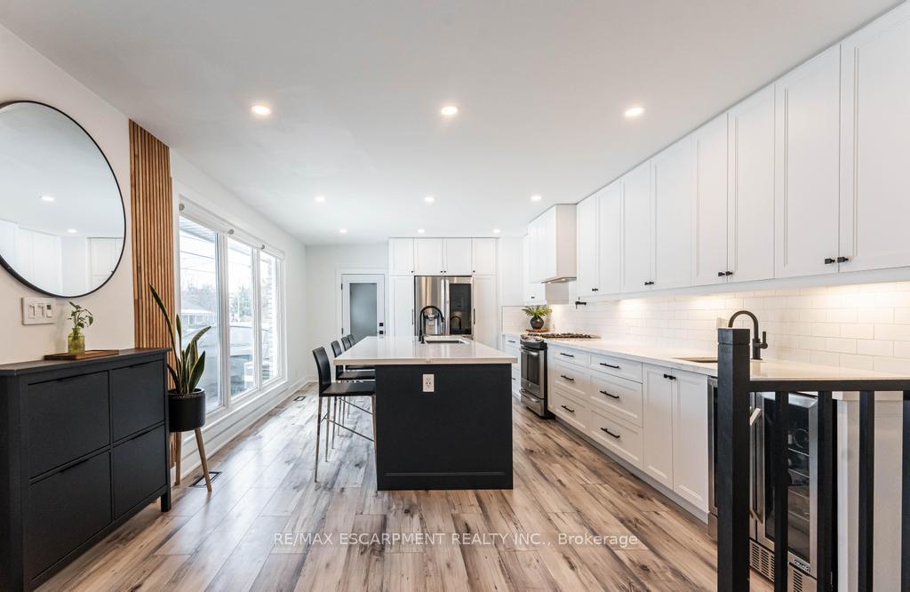 Photo 6 of 19 Cherrywood Drive, Hamilton, Stoney Creek — HOMEH