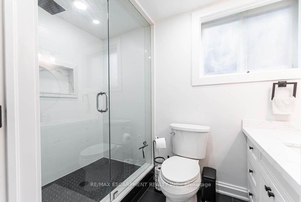 Photo 22 of 19 Cherrywood Drive, Hamilton, Stoney Creek — HOMEH