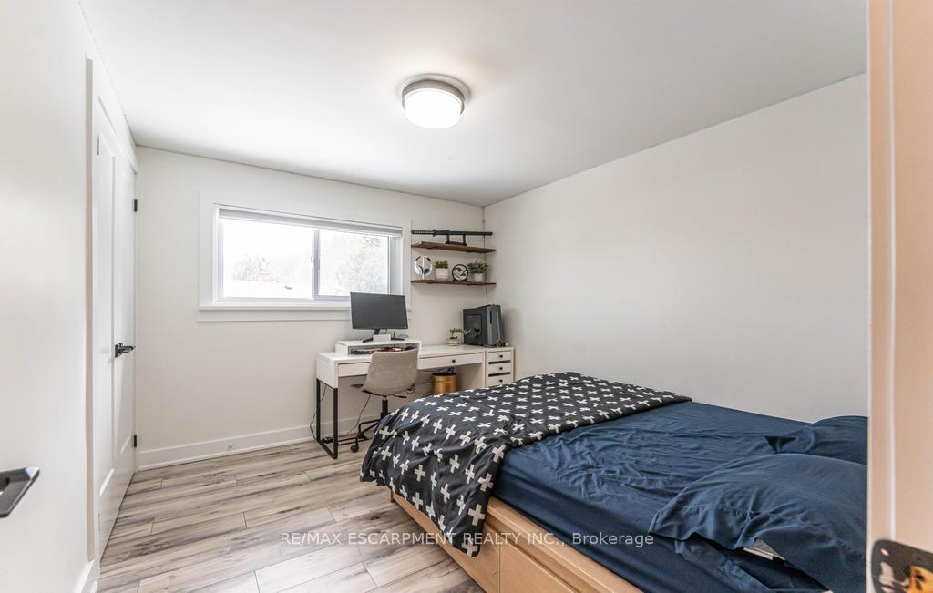 Photo 12 of 19 Cherrywood Drive, Hamilton, Stoney Creek — HOMEH