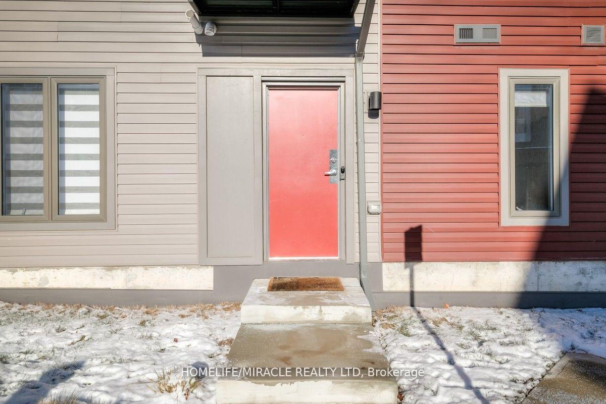 Photo 4 of Unit 301, 2635 William Jackson Drive, Pickering, Duffin Heights — HOMEH
