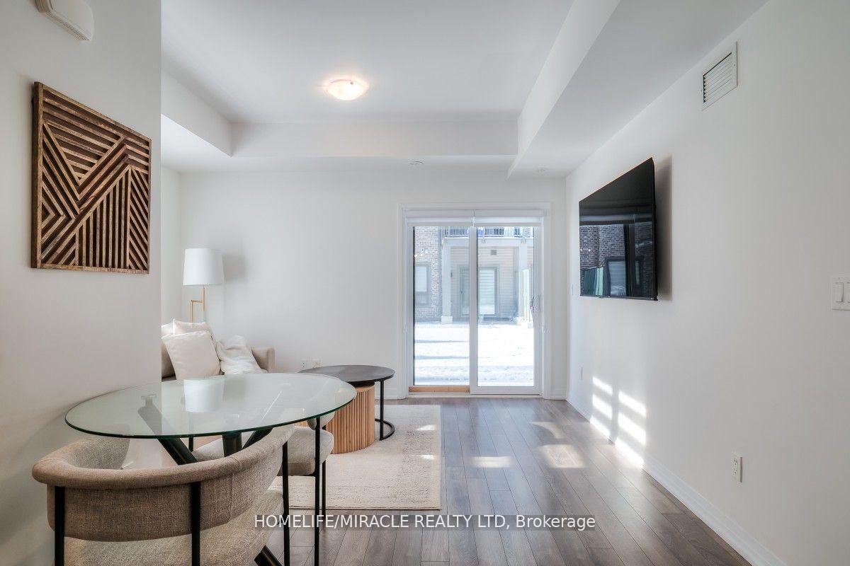 Photo 5 of Unit 301, 2635 William Jackson Drive, Pickering, Duffin Heights — HOMEH