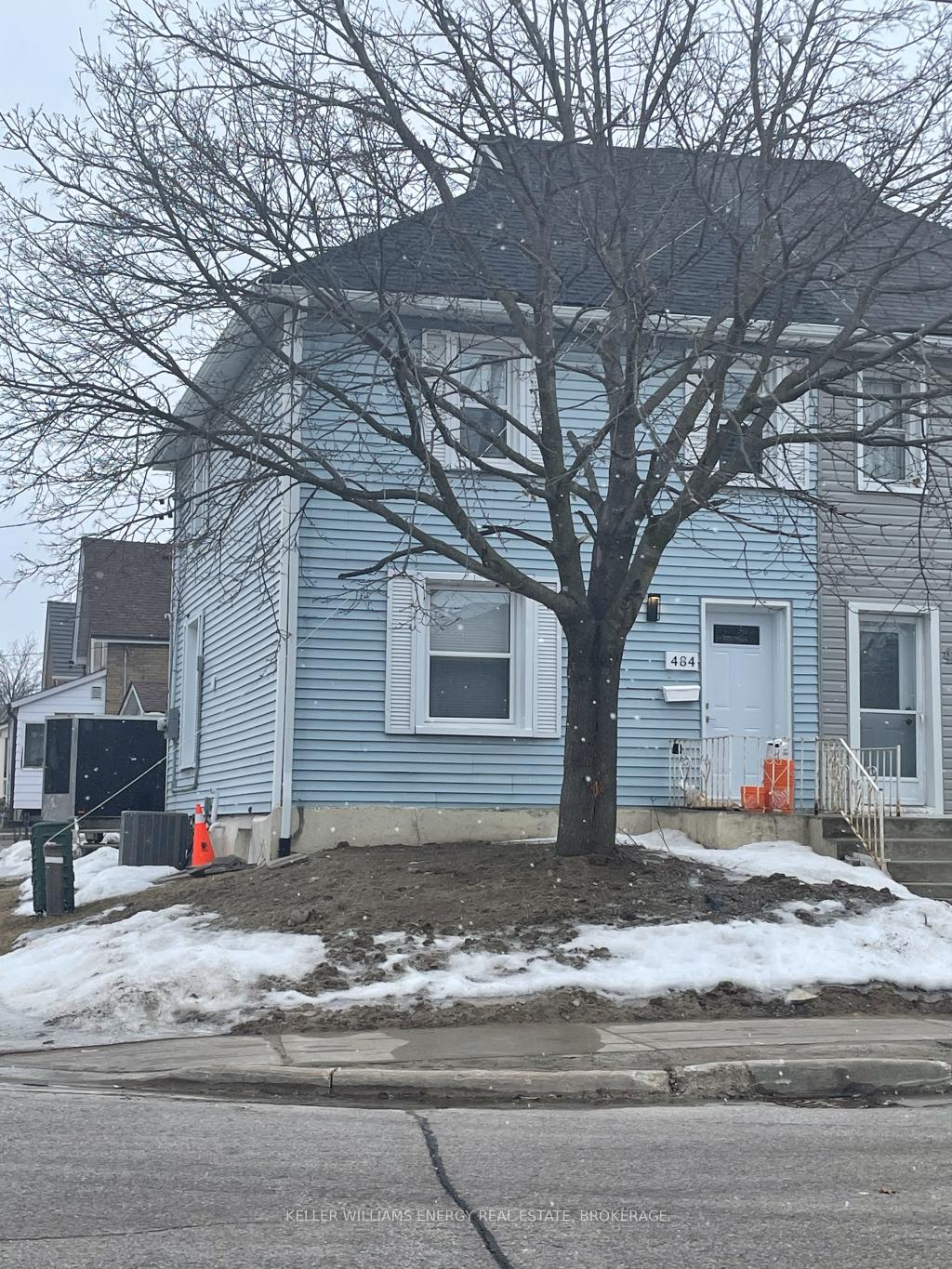 Front of 484 Albert Street