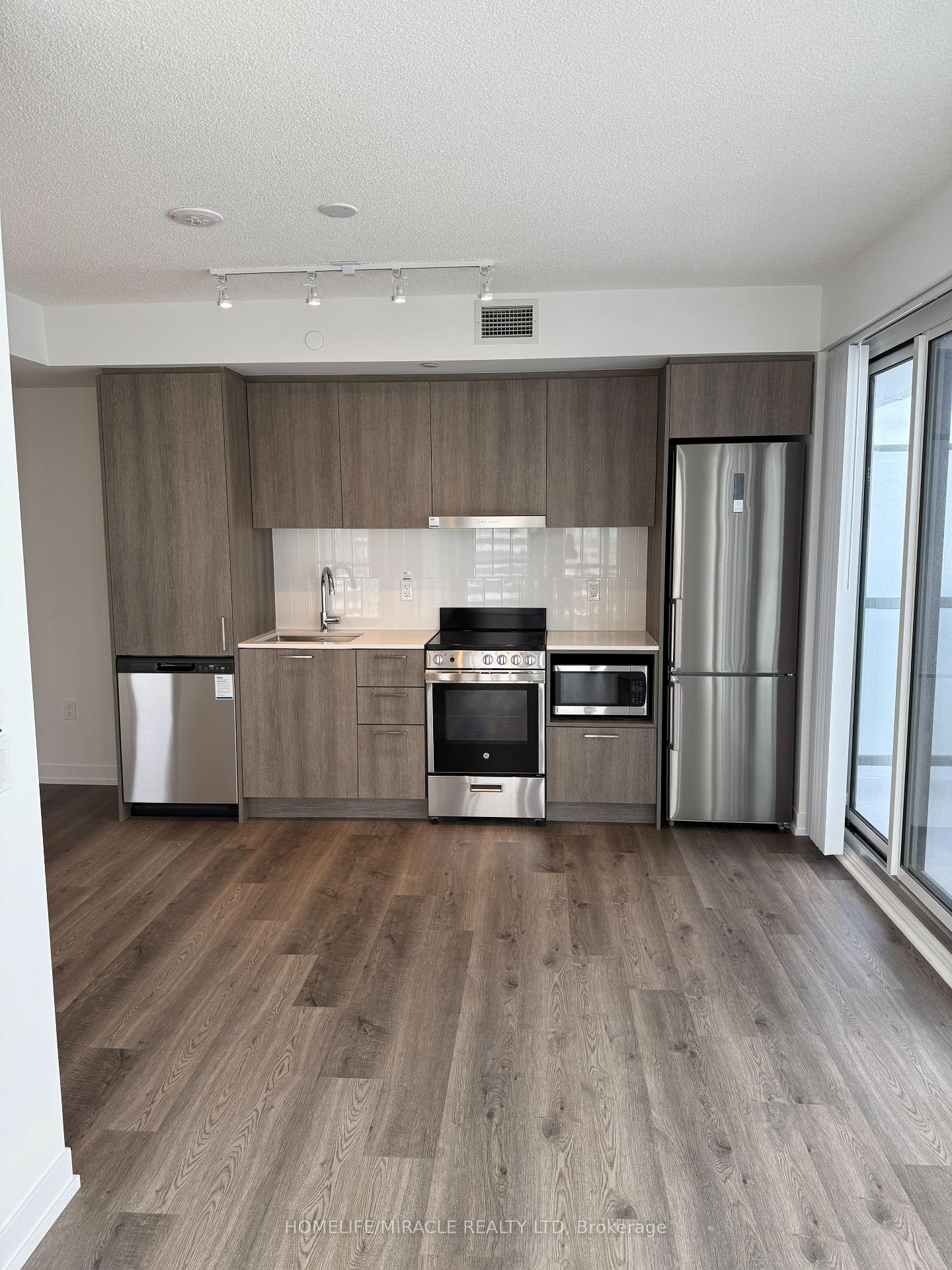 Photo 29 of Unit 915, 195 Commerce Street, Vaughan, Concord — HOMEH