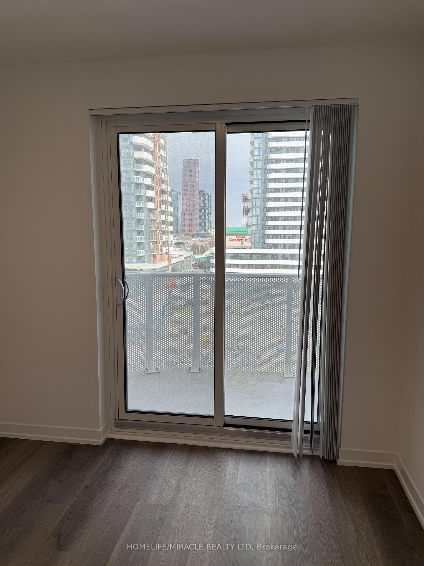 Photo 16 of Unit 915, 195 Commerce Street, Vaughan, Concord — HOMEH
