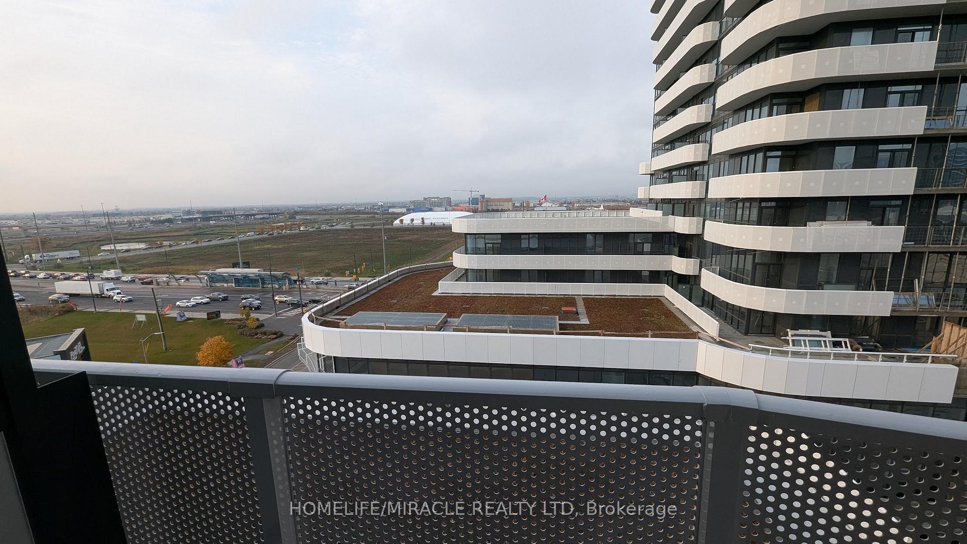 Photo 18 of Unit 915, 195 Commerce Street, Vaughan, Concord — HOMEH