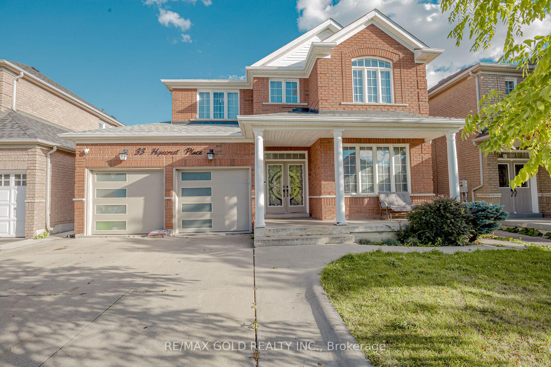 Front of 33 Hopecrest Place