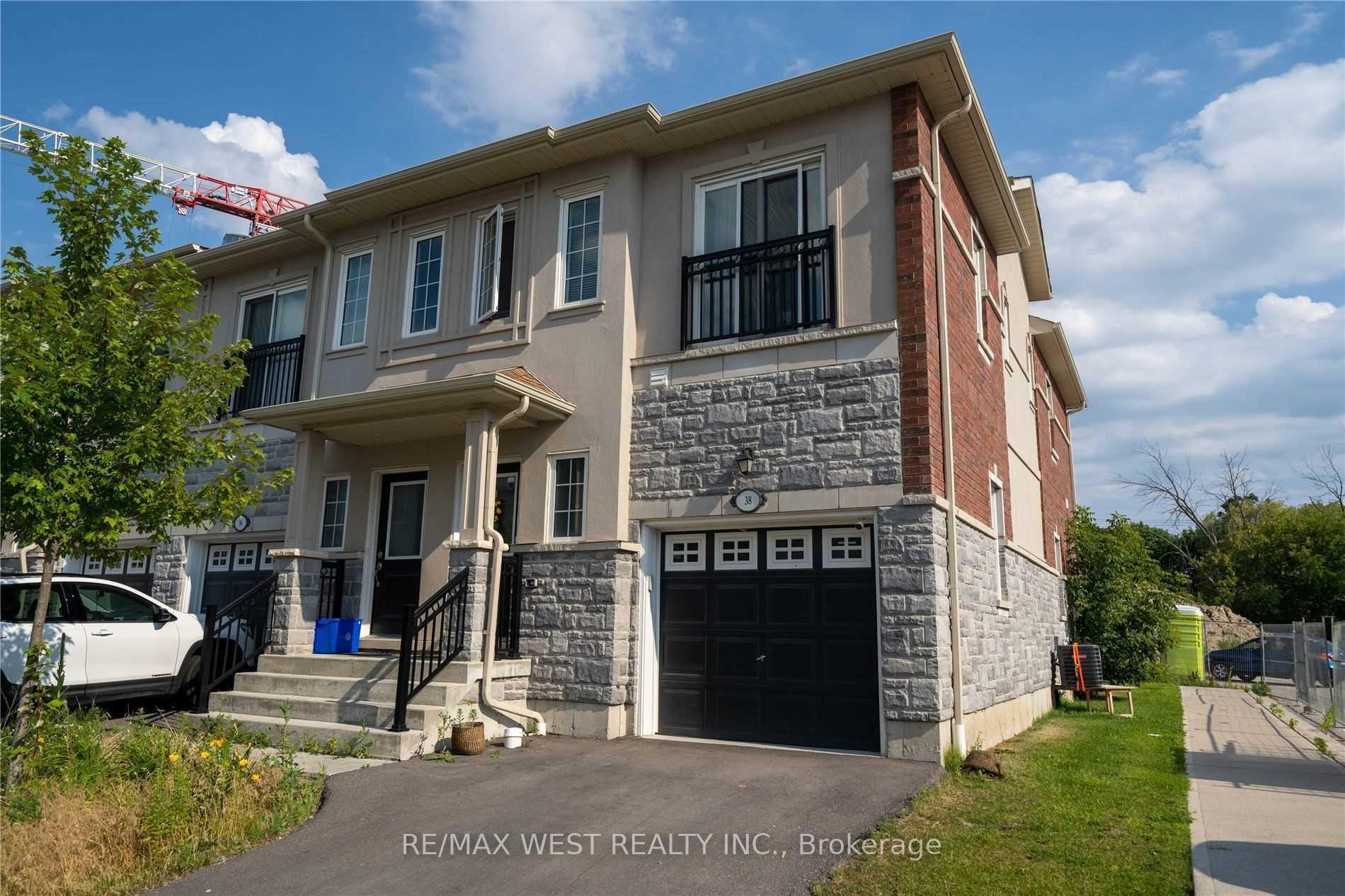 Photo 1 of 38 Prospect Way, Whitby, Pringle Creek — HOMEH