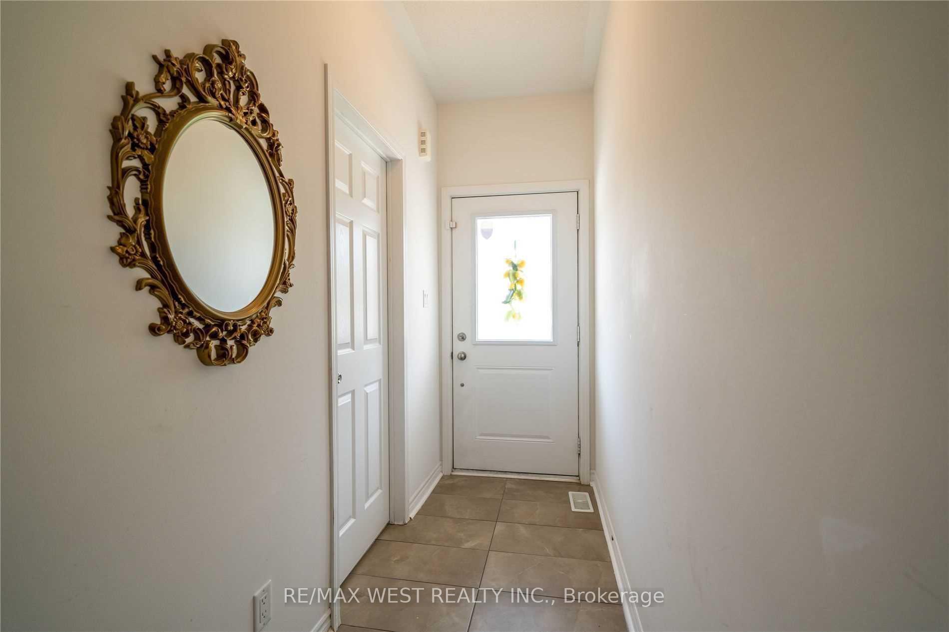 Photo 2 of 38 Prospect Way, Whitby, Pringle Creek — HOMEH