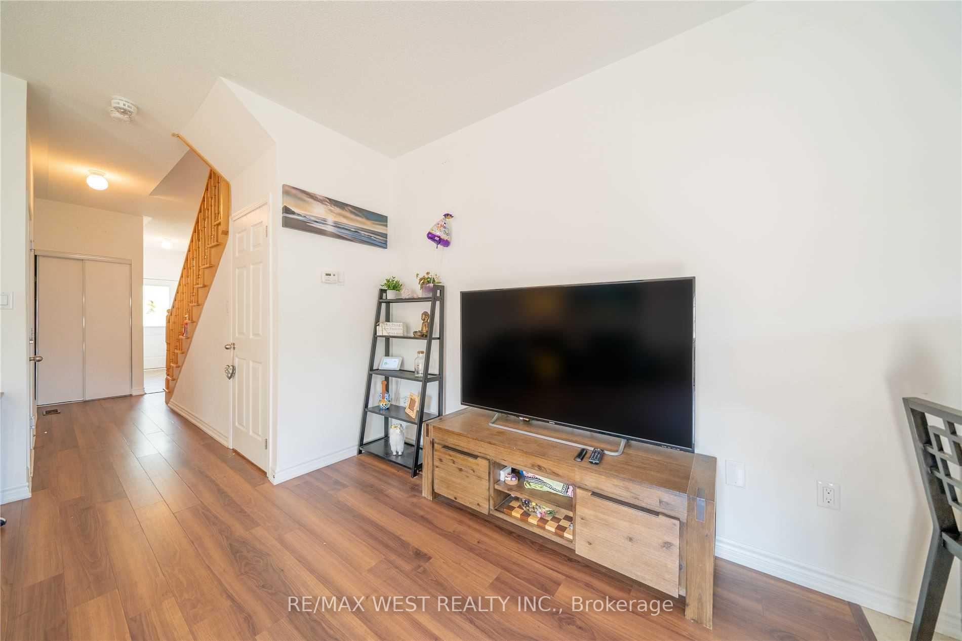 Photo 6 of 38 Prospect Way, Whitby, Pringle Creek — HOMEH