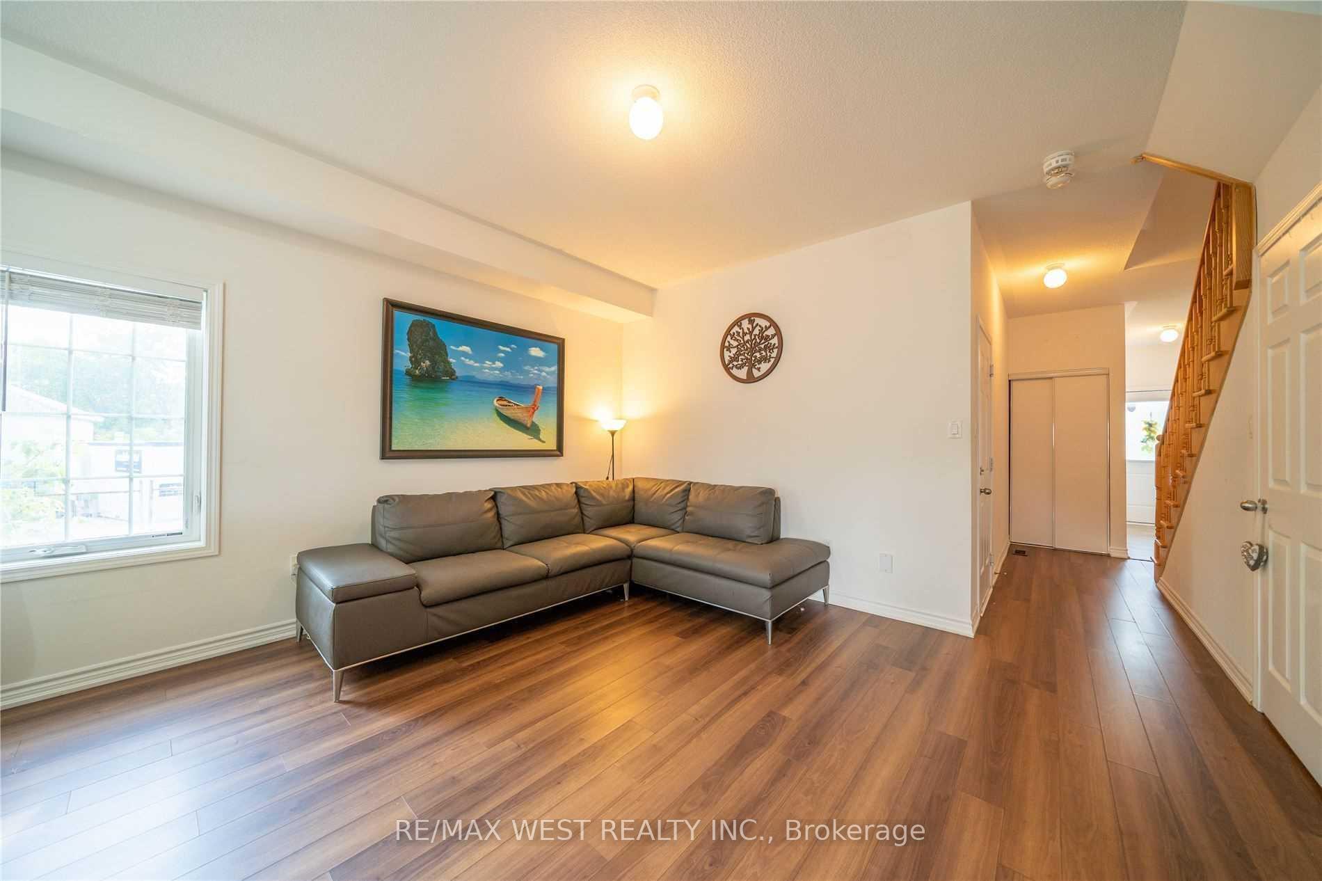 Photo 8 of 38 Prospect Way, Whitby, Pringle Creek — HOMEH
