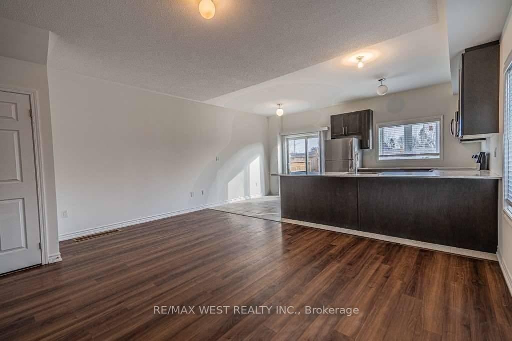Photo 4 of 38 Prospect Way, Whitby, Pringle Creek — HOMEH