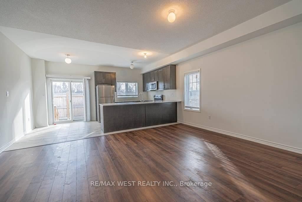 Photo 26 of 38 Prospect Way, Whitby, Pringle Creek — HOMEH