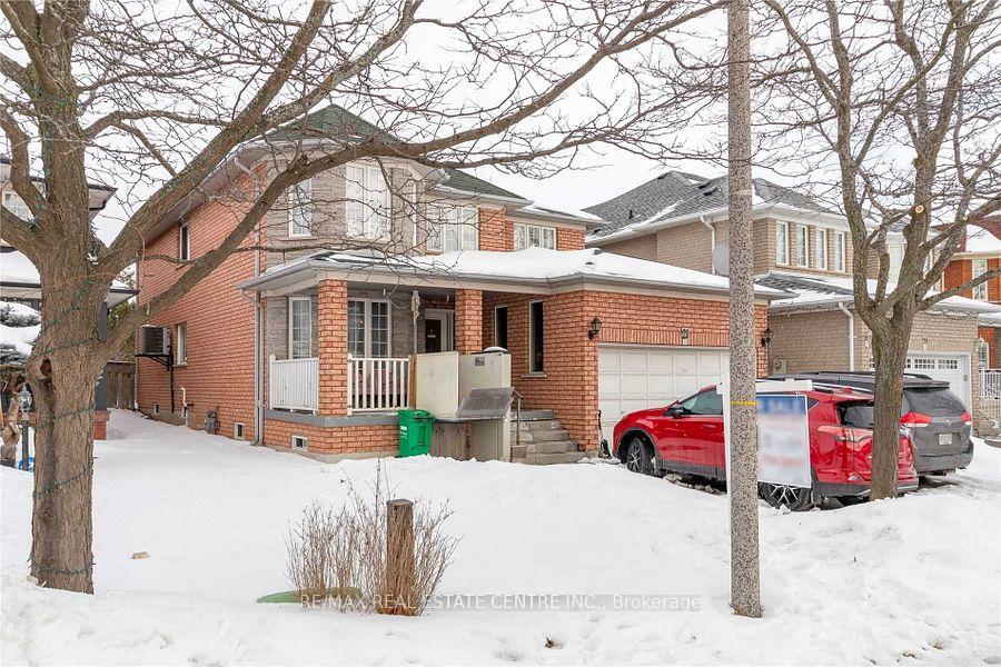 Front of 21 Sprucelands Avenue