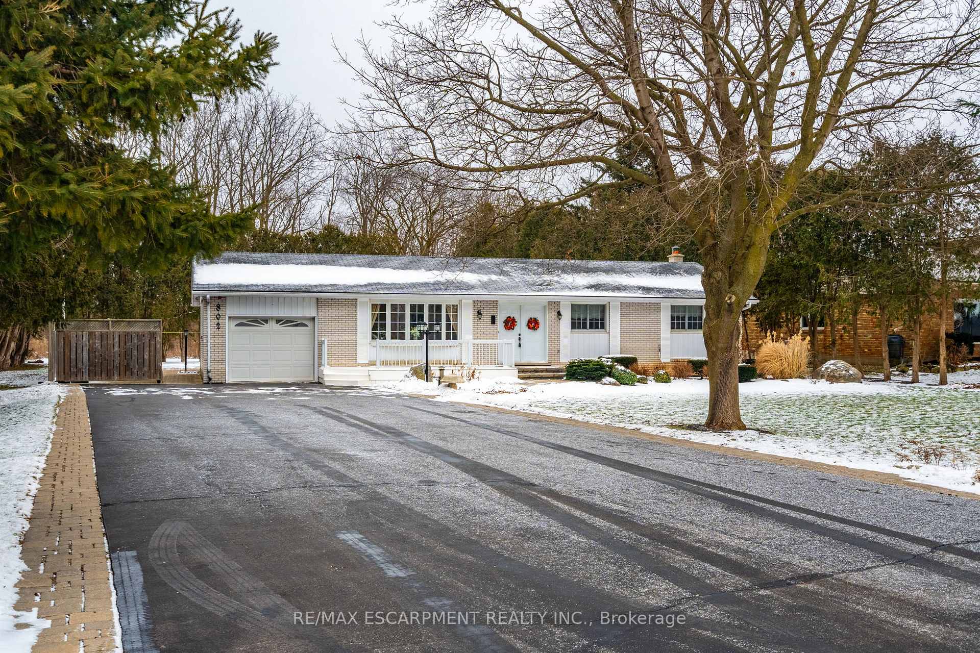 Photo 1 of 802 Millgrove Side Road, Hamilton, Waterdown — HOMEH