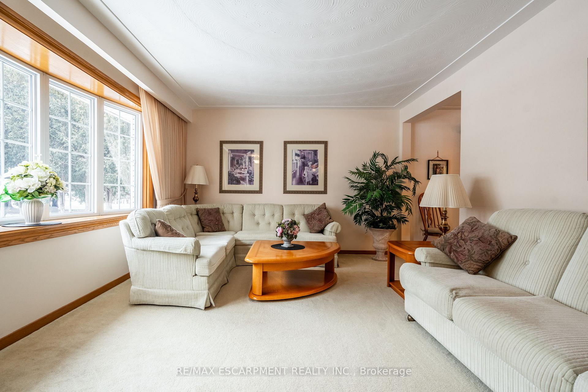 Photo 10 of 802 Millgrove Side Road, Hamilton, Waterdown — HOMEH