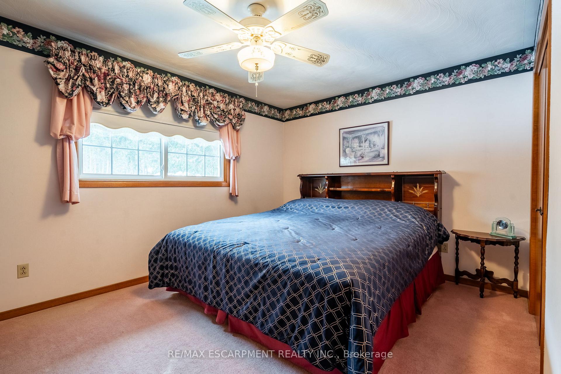 Photo 21 of 802 Millgrove Side Road, Hamilton, Waterdown — HOMEH