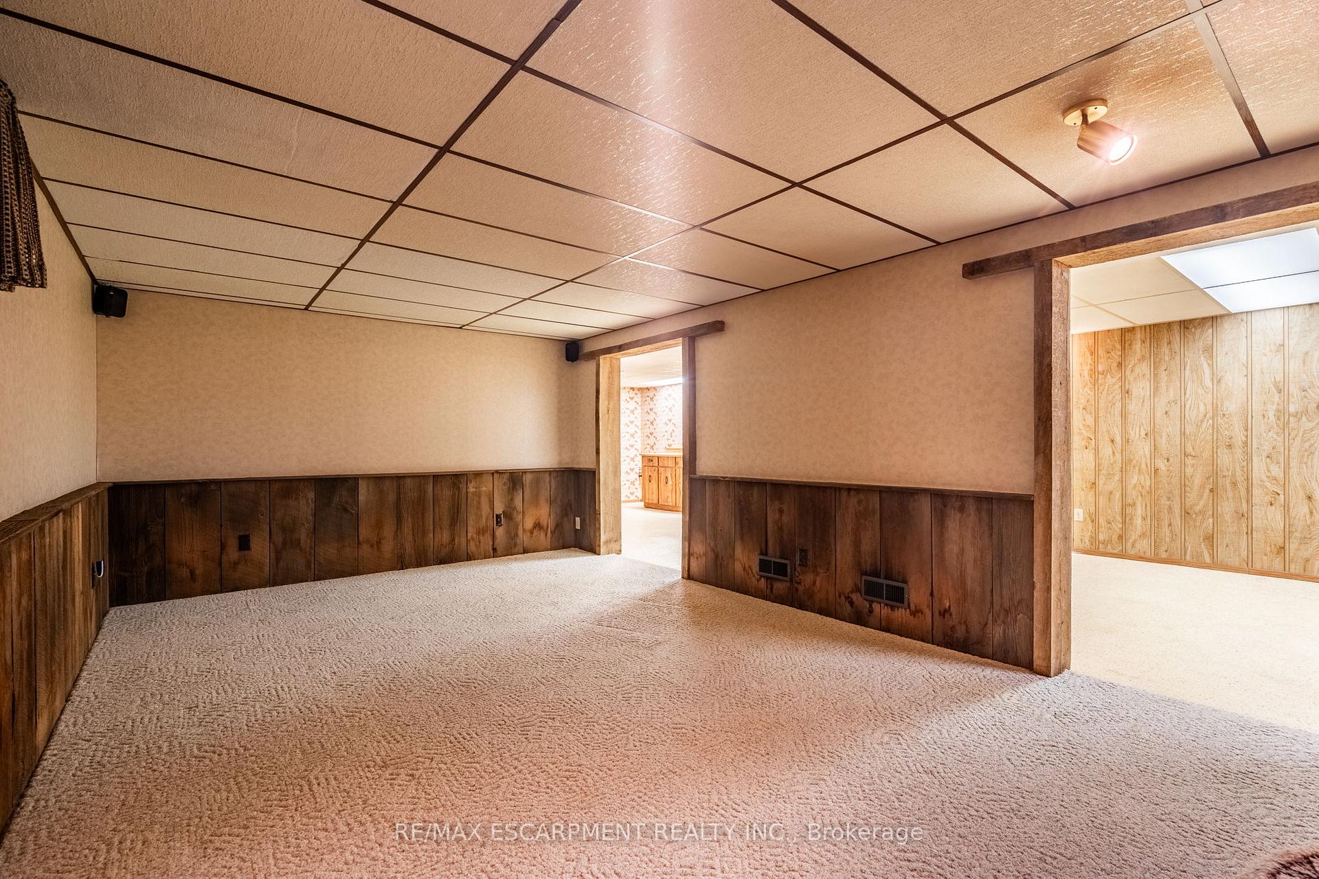 Photo 35 of 802 Millgrove Side Road, Hamilton, Waterdown — HOMEH