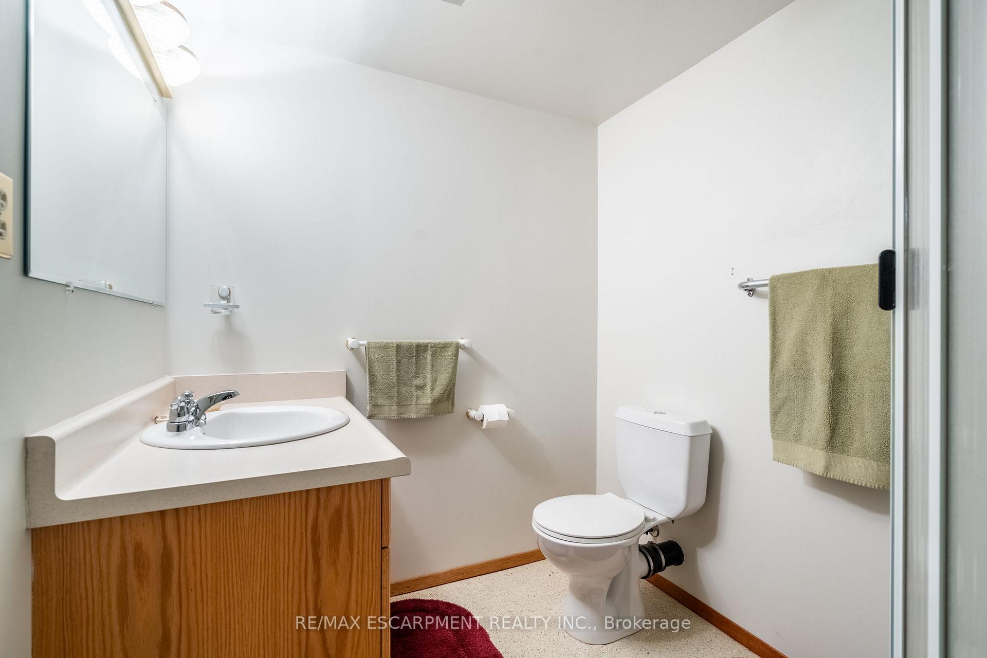 Photo 31 of 802 Millgrove Side Road, Hamilton, Waterdown — HOMEH