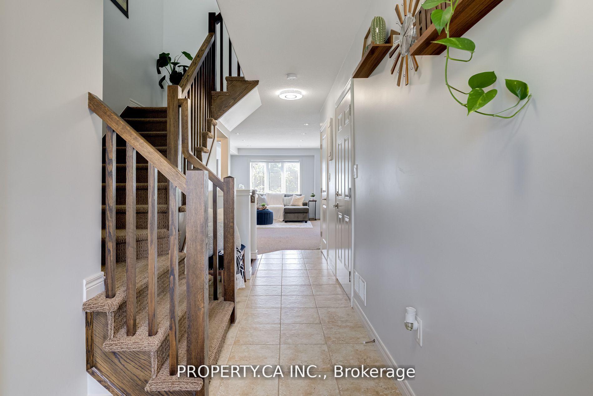 Photo 3 of 173 Westbank Trail, Hamilton, Stoney Creek — HOMEH