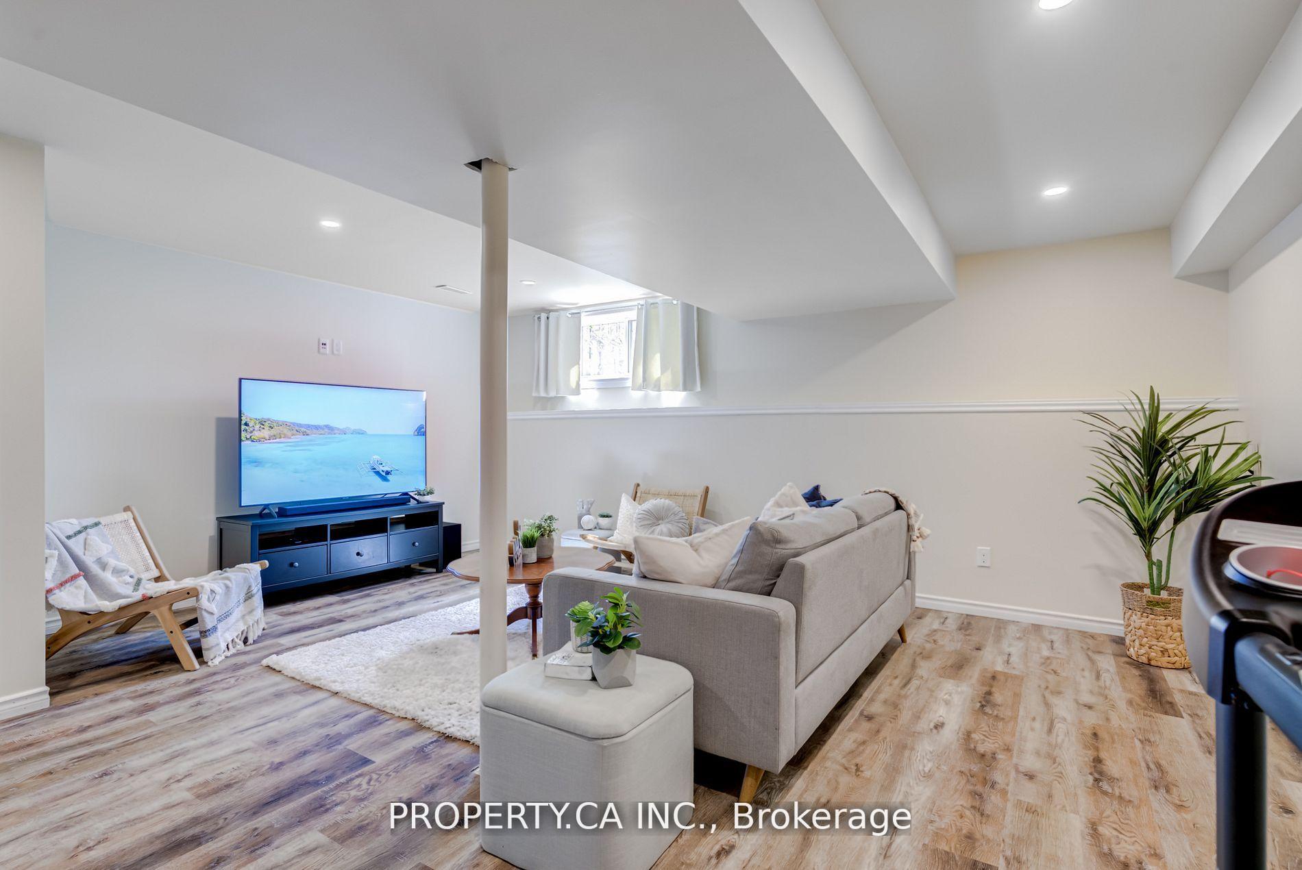 Photo 32 of 173 Westbank Trail, Hamilton, Stoney Creek — HOMEH