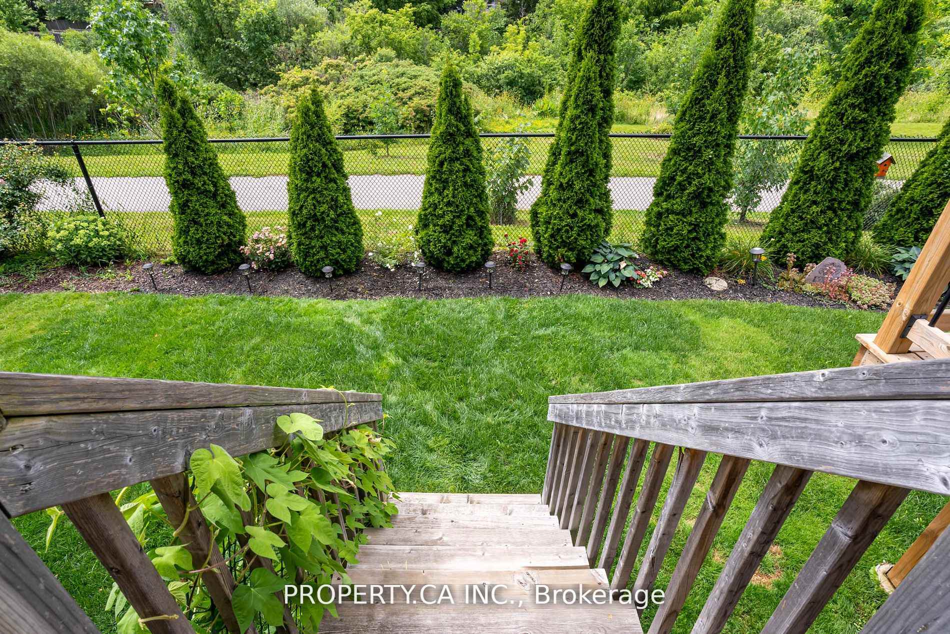 Photo 29 of 173 Westbank Trail, Hamilton, Stoney Creek — HOMEH