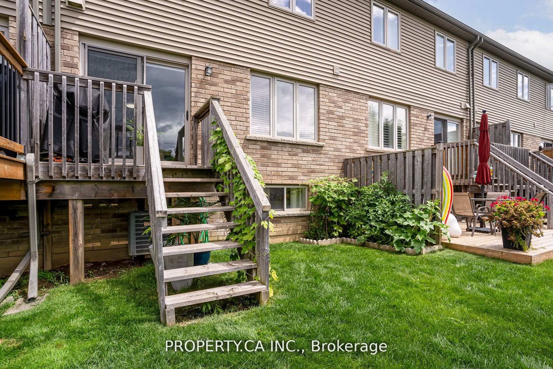 Photo 34 of 173 Westbank Trail, Hamilton, Stoney Creek — HOMEH