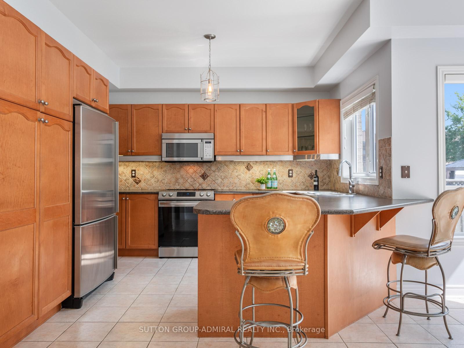 Photo 4 of 129 Sonoma Boulevard, Vaughan, Sonoma Heights — HOMEH