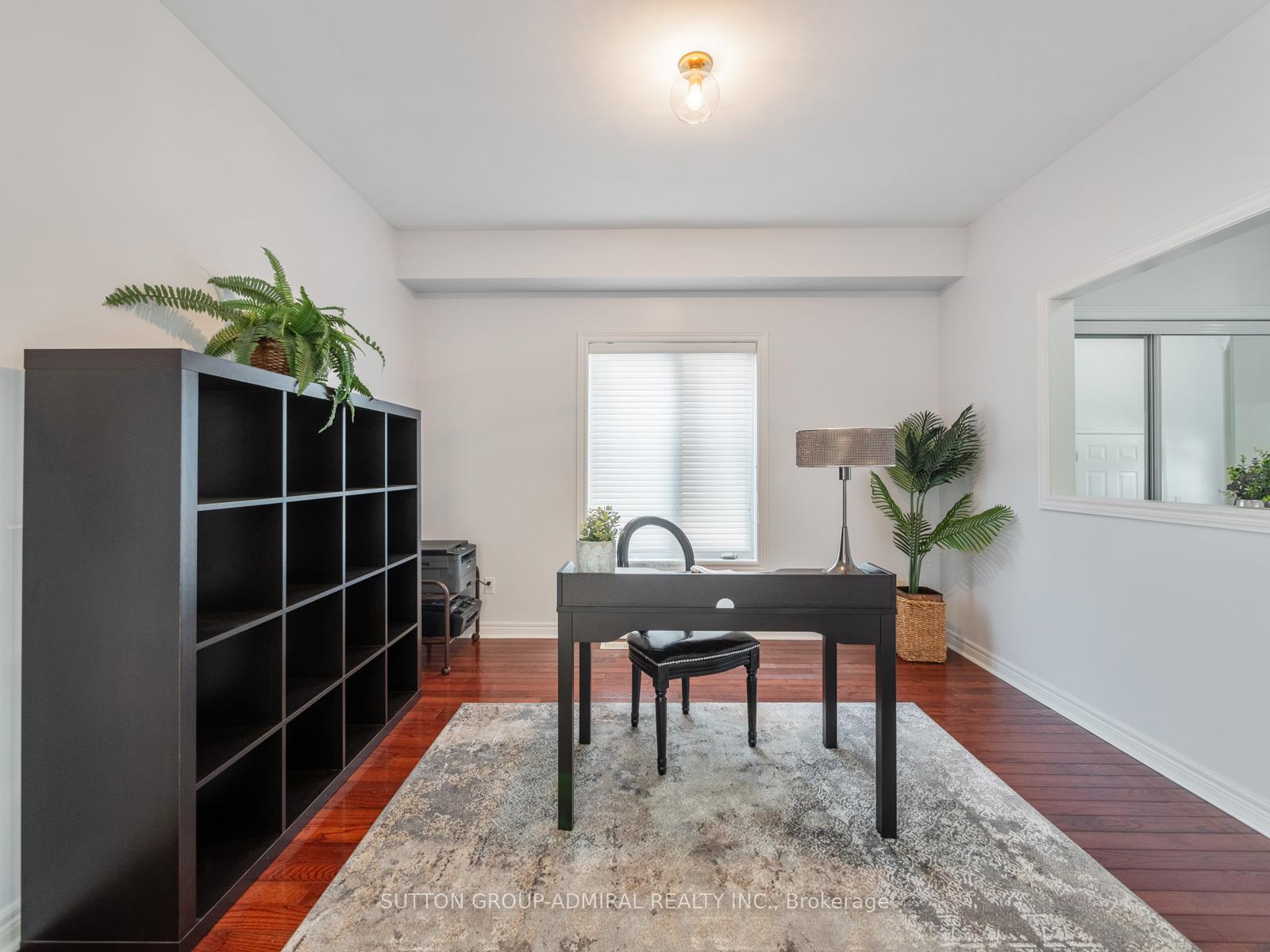 Photo 13 of 129 Sonoma Boulevard, Vaughan, Sonoma Heights — HOMEH