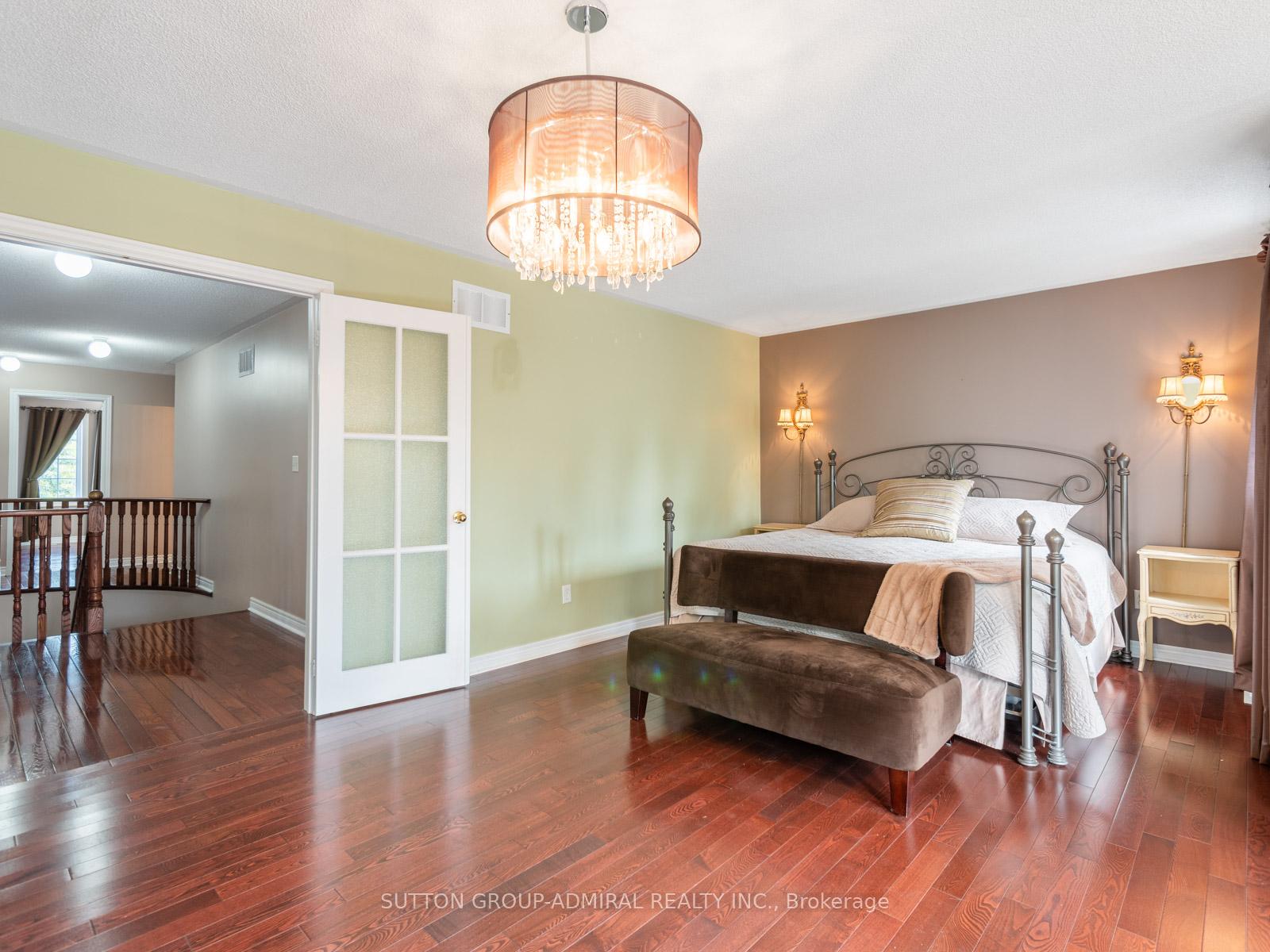 Photo 2 of 129 Sonoma Boulevard, Vaughan, Sonoma Heights — HOMEH
