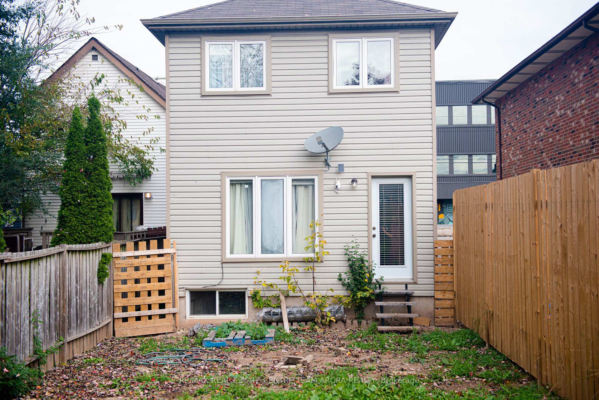 Photo 27 of 216 Burlington Street E, Hamilton, North End — HOMEH