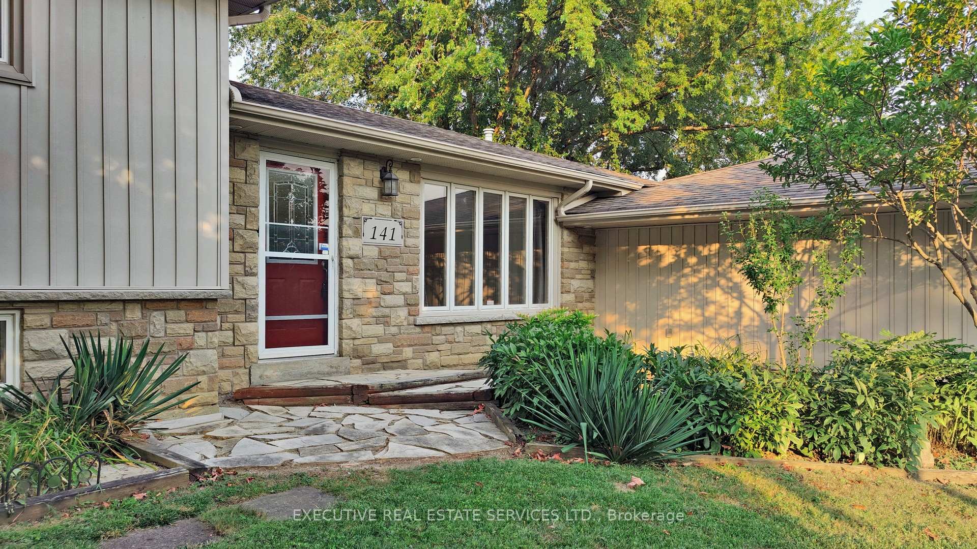 Photo 1 of 141 Humber Lea Road, Caledon, Bolton North — HOMEH