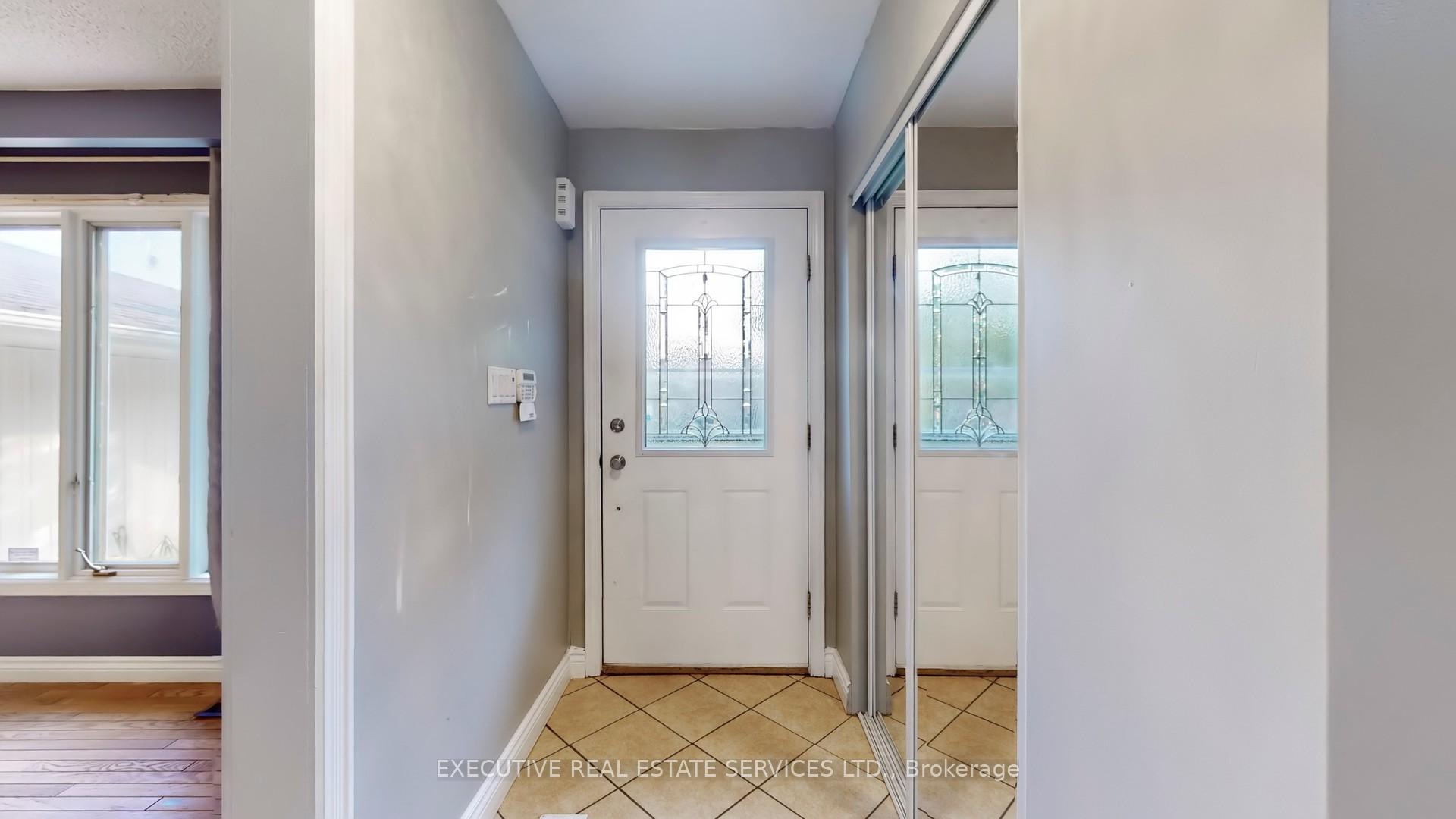 Photo 2 of 141 Humber Lea Road, Caledon, Bolton North — HOMEH