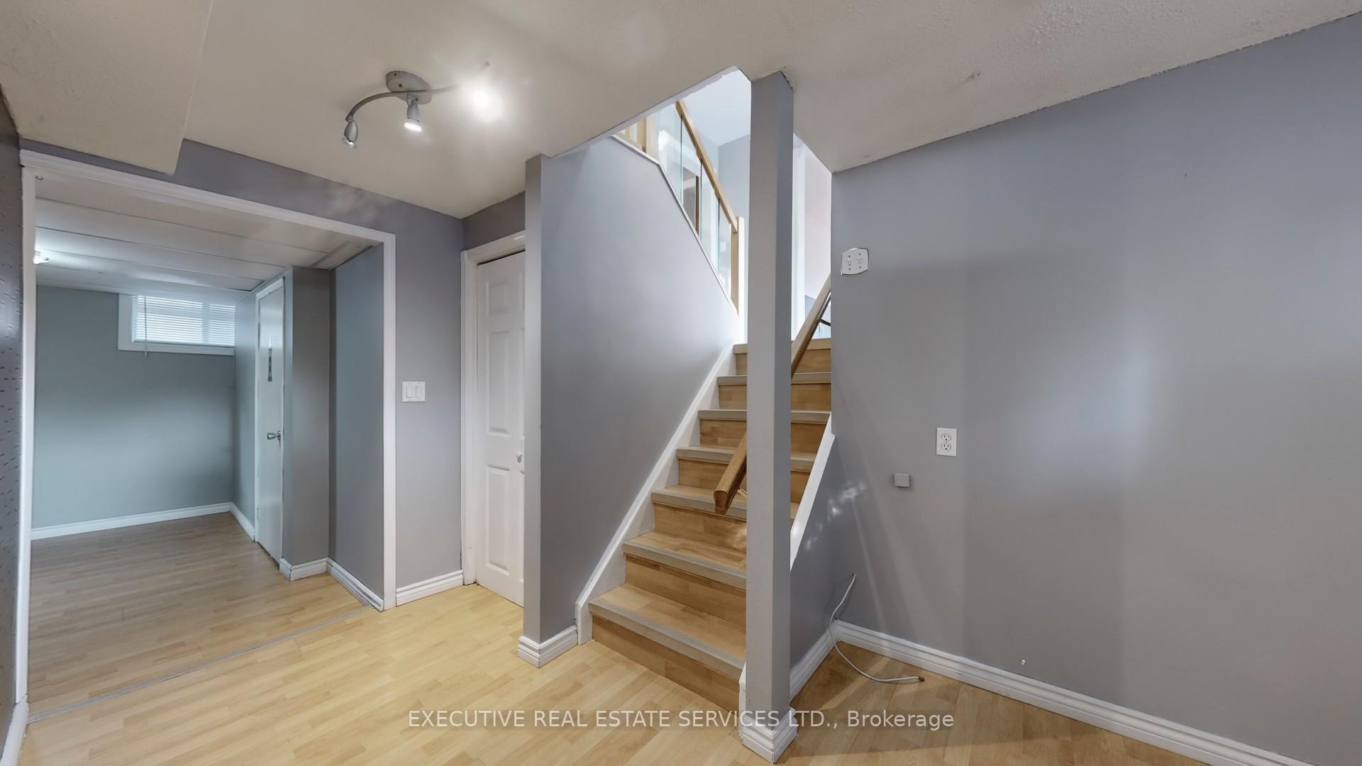 Photo 3 of 141 Humber Lea Road, Caledon, Bolton North — HOMEH