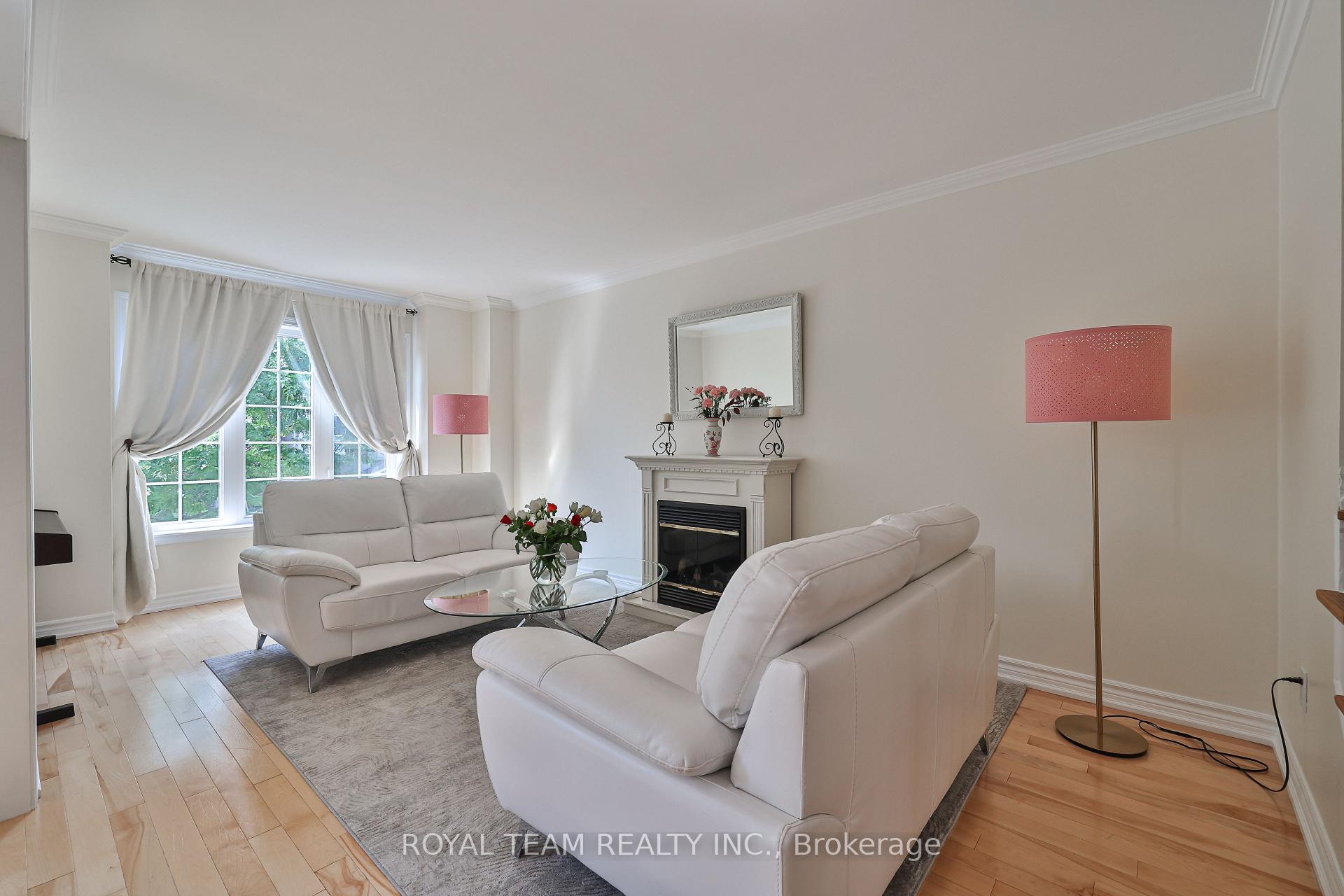 Photo 11 of 60 Matthew Boyd Crescent, Newmarket, Woodland Hill — HOMEH