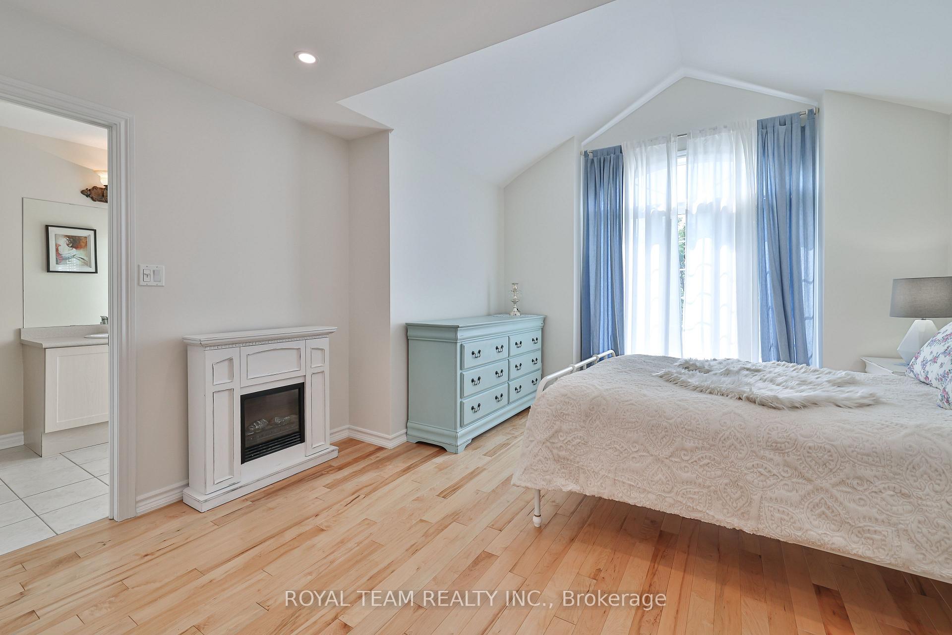 Photo 20 of 60 Matthew Boyd Crescent, Newmarket, Woodland Hill — HOMEH