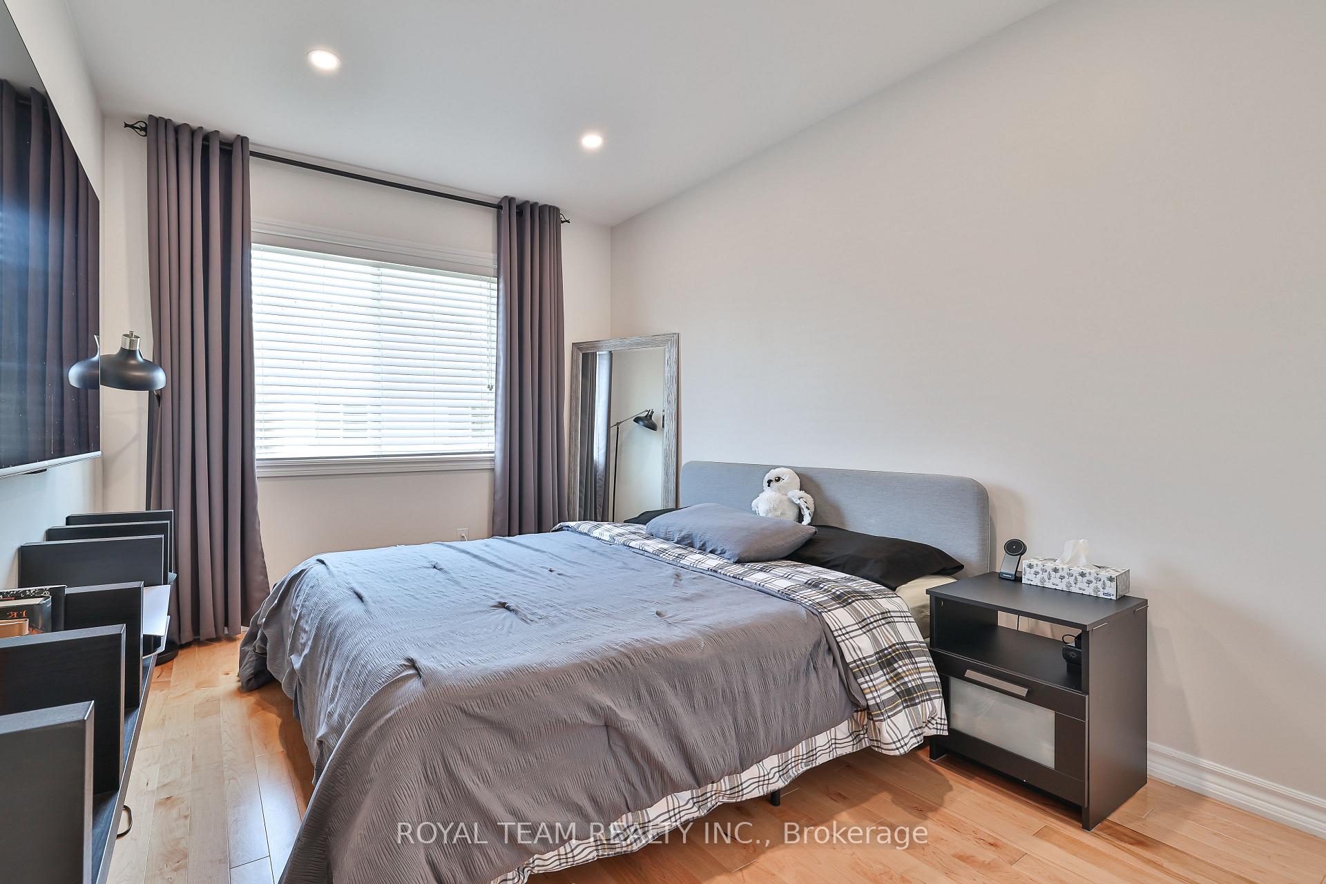 Photo 25 of 60 Matthew Boyd Crescent, Newmarket, Woodland Hill — HOMEH