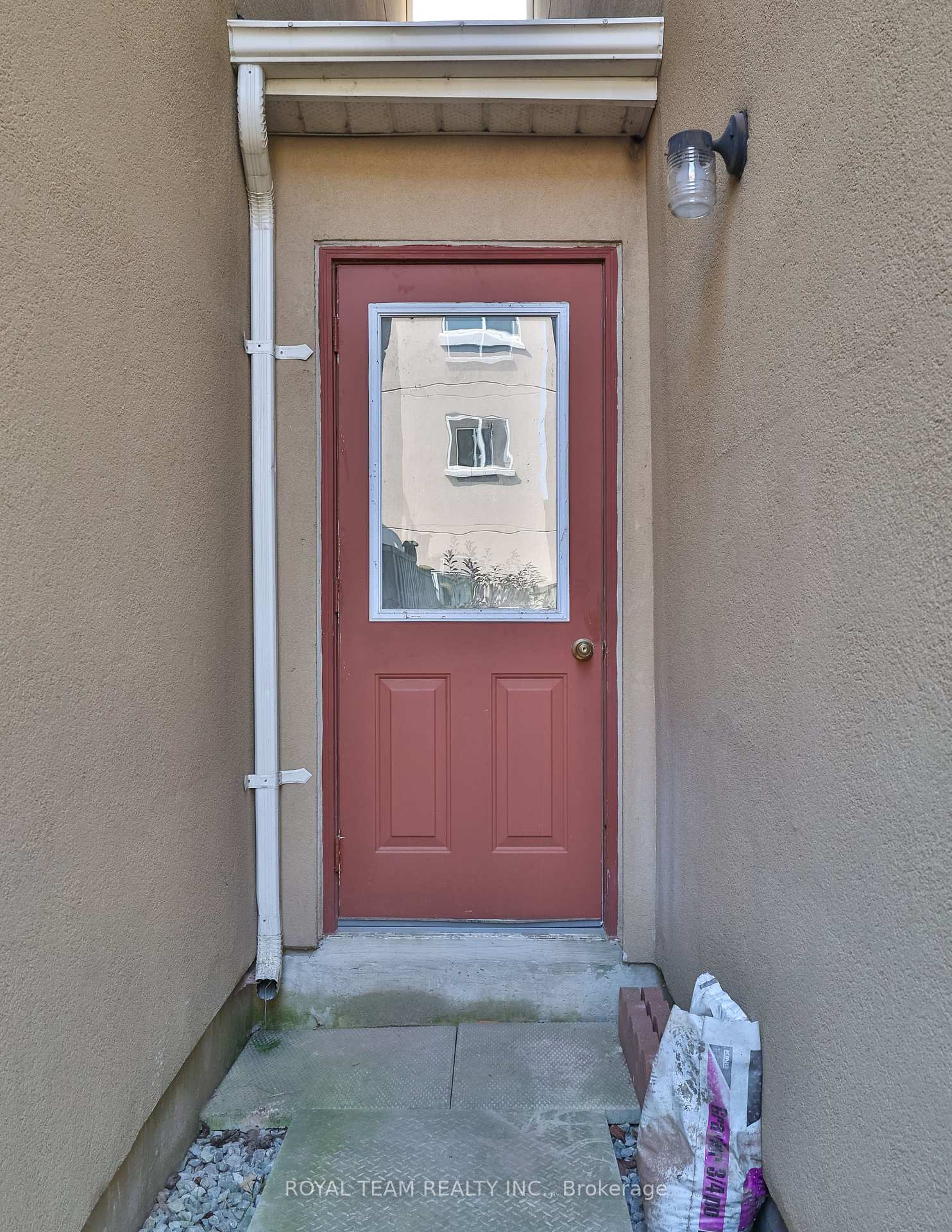 Photo 33 of 60 Matthew Boyd Crescent, Newmarket, Woodland Hill — HOMEH