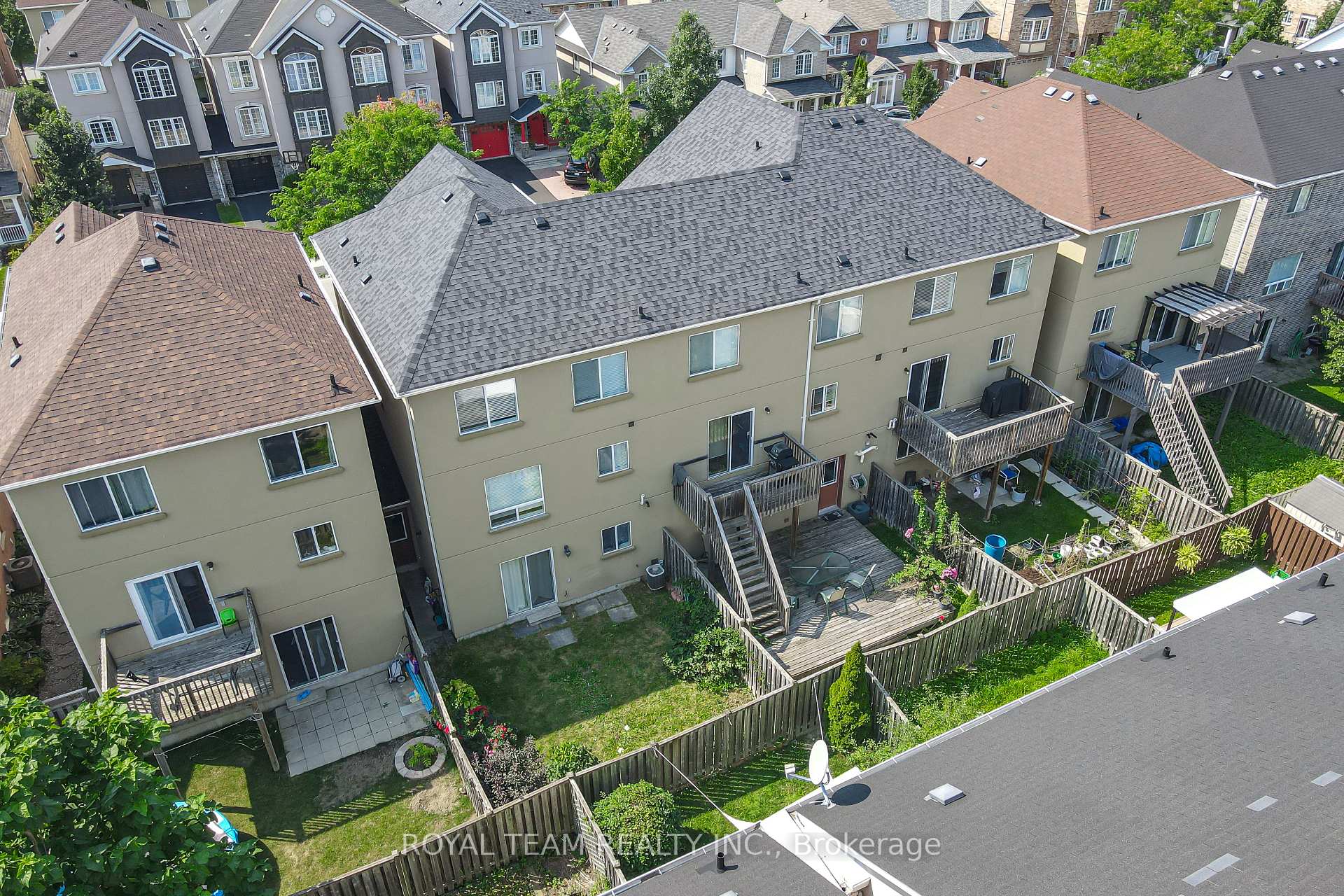 Photo 32 of 60 Matthew Boyd Crescent, Newmarket, Woodland Hill — HOMEH