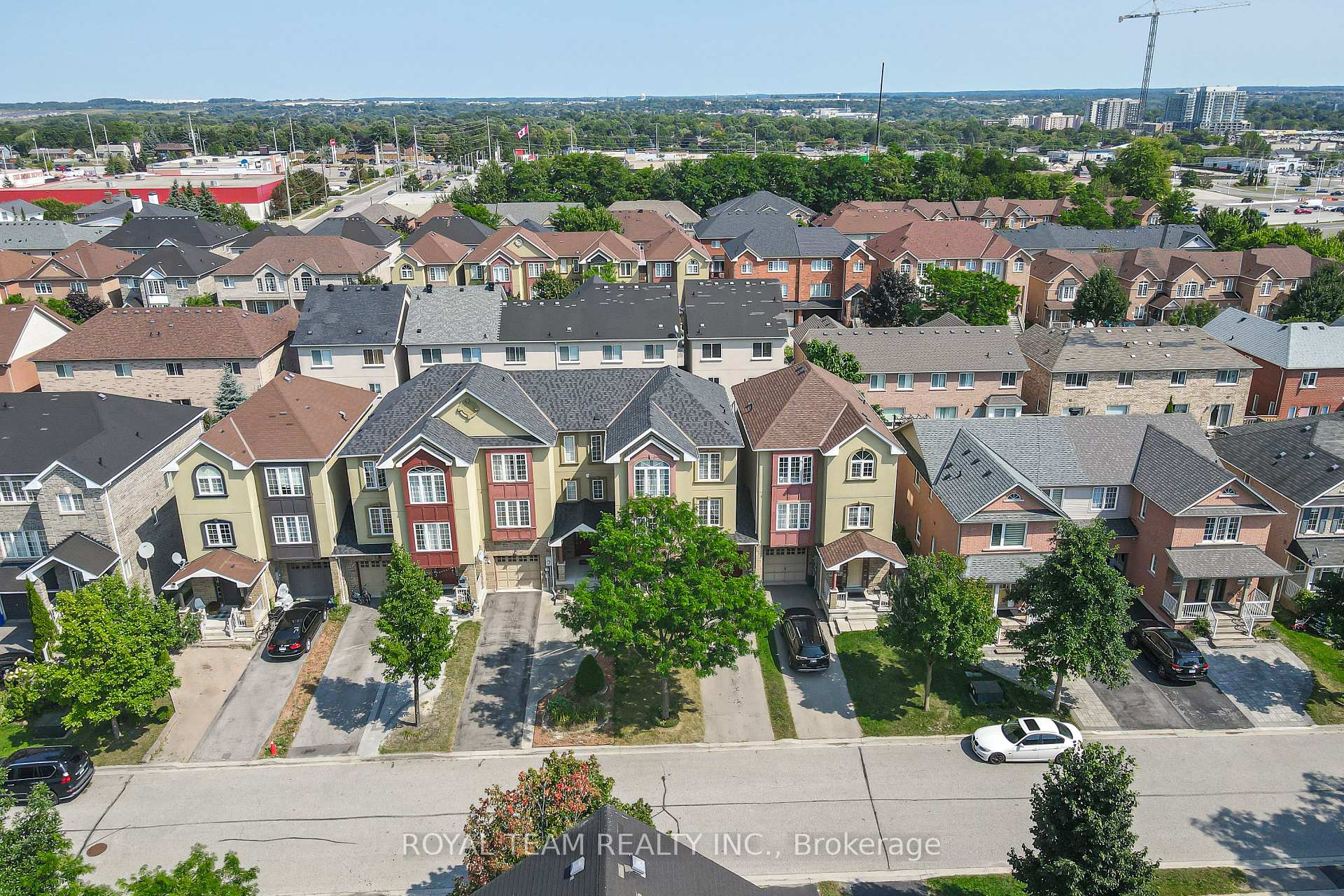 Photo 29 of 60 Matthew Boyd Crescent, Newmarket, Woodland Hill — HOMEH