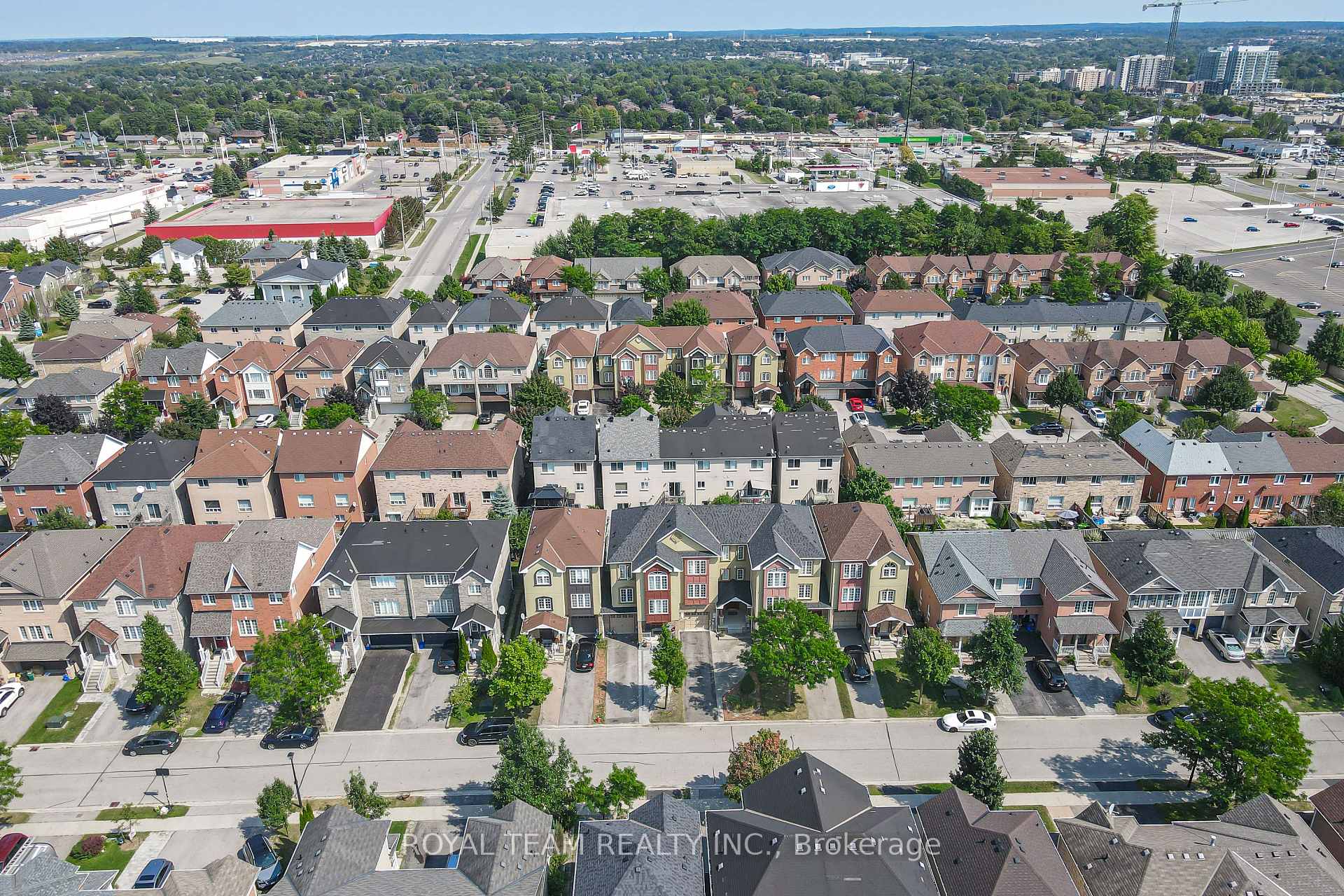 Photo 30 of 60 Matthew Boyd Crescent, Newmarket, Woodland Hill — HOMEH
