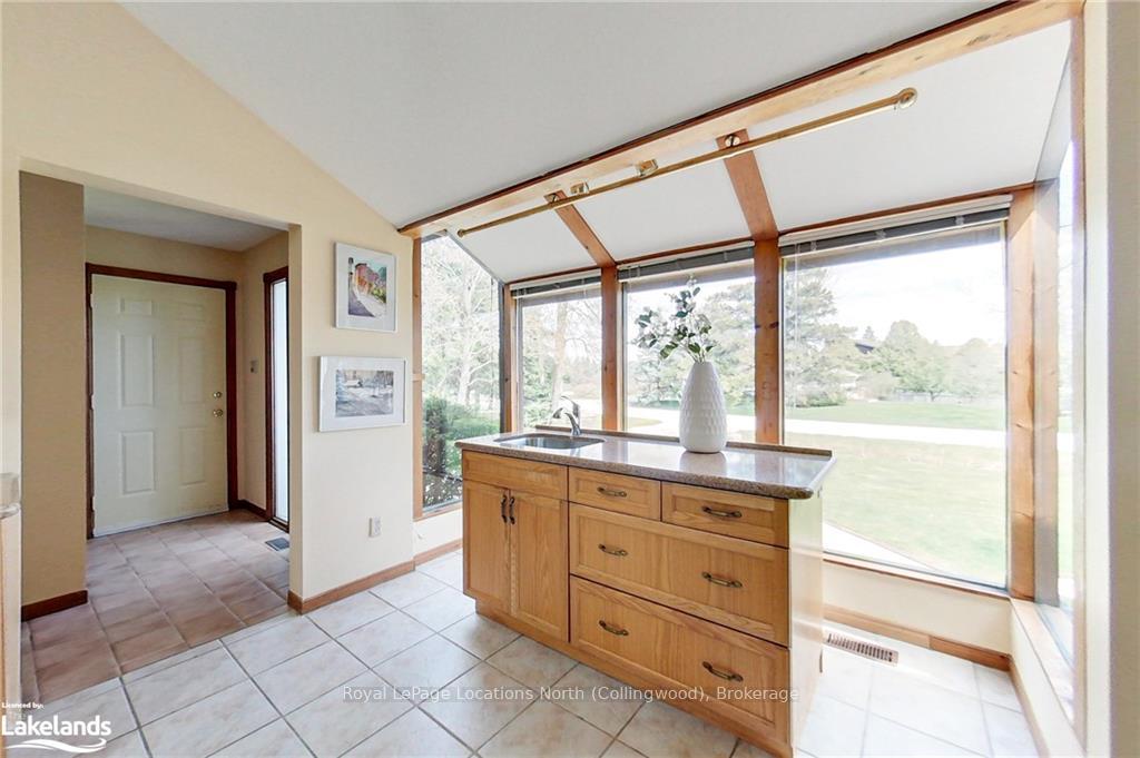 Photo 10 of 14 Slalom Gate Road, Collingwood — HOMEH